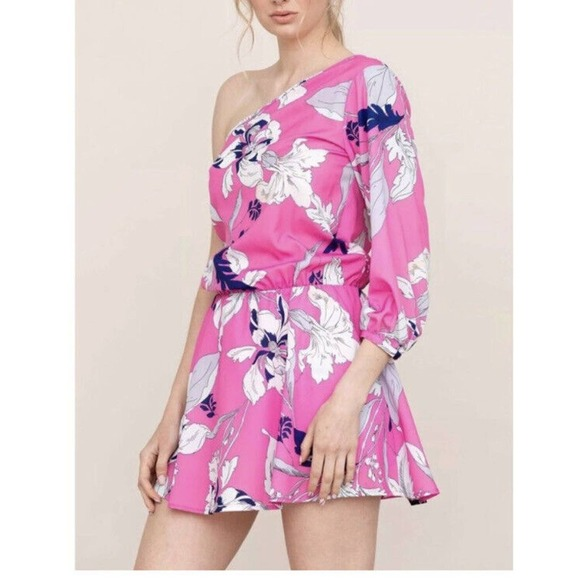 Yumi Kim Dresses & Skirts - Yumi Kim Pink Floral‎ One Shoulder Mini Dress Women’s size Small NWT
